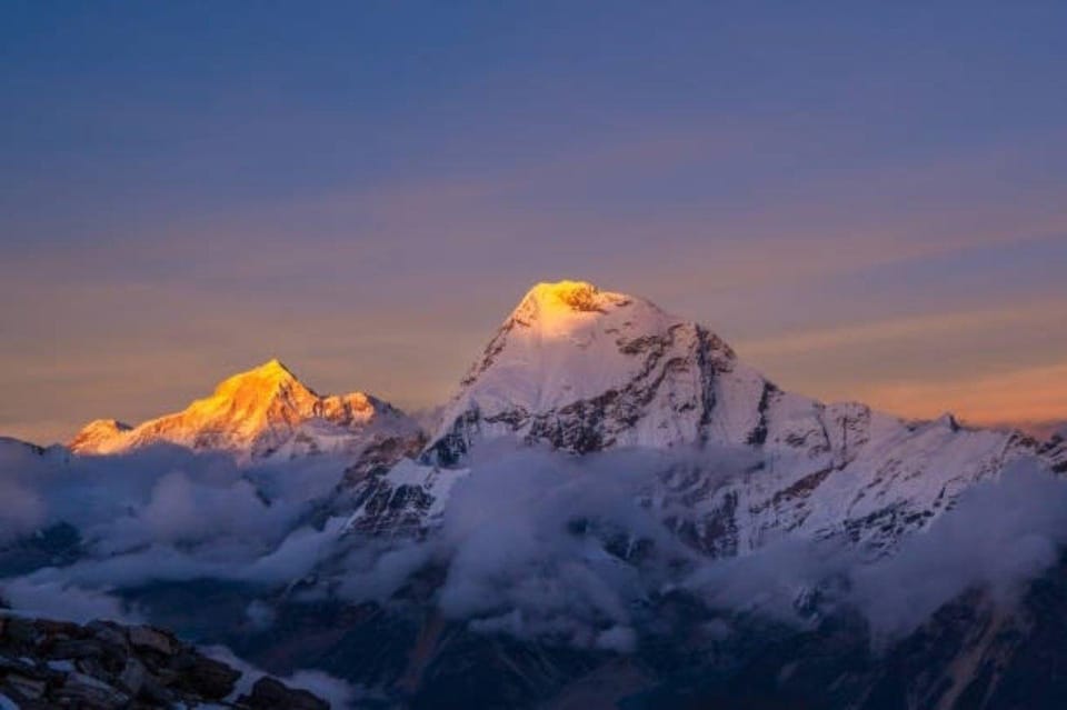 Makalu Base Camp 18-Day Trek photo 2