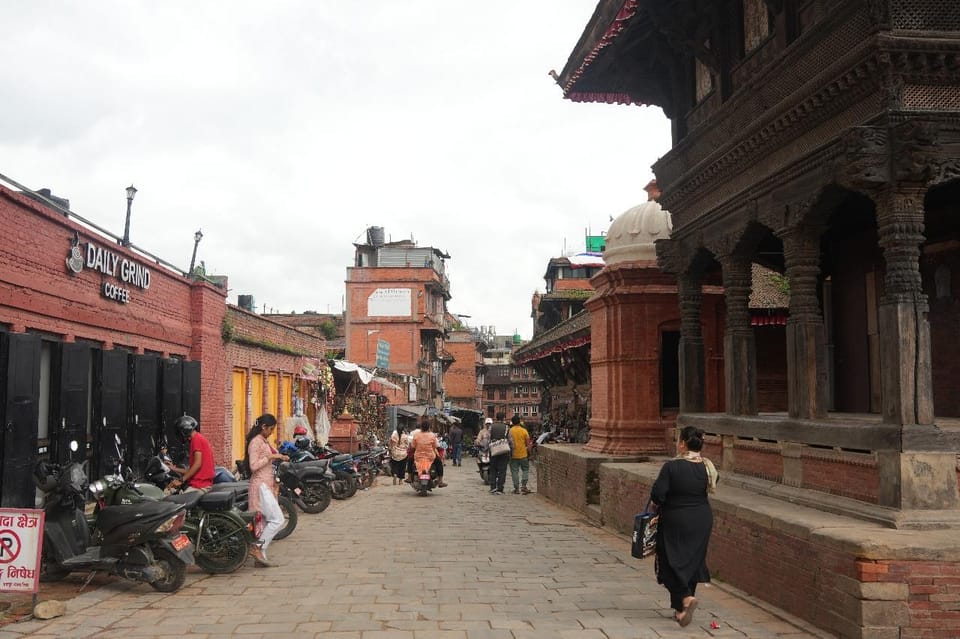 Bhaktapur: Visit 3+ Ponds, Durbarsquare & 5+ Food Testing photo 3