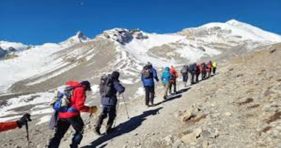 Annapurna Circuit Trek: 14-Day Guided Tour photo 3