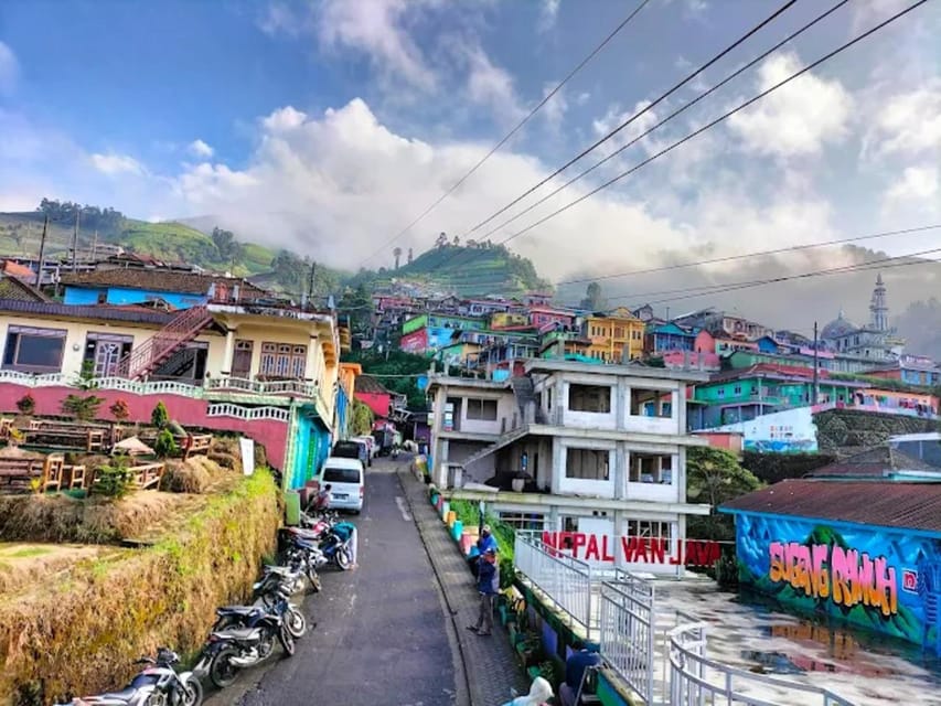 Nepal van Java Village & Elo River Rafting Tour photo 4
