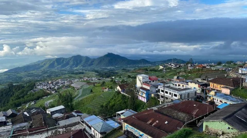 Nepal van Java Village & Elo River Rafting Tour photo 5