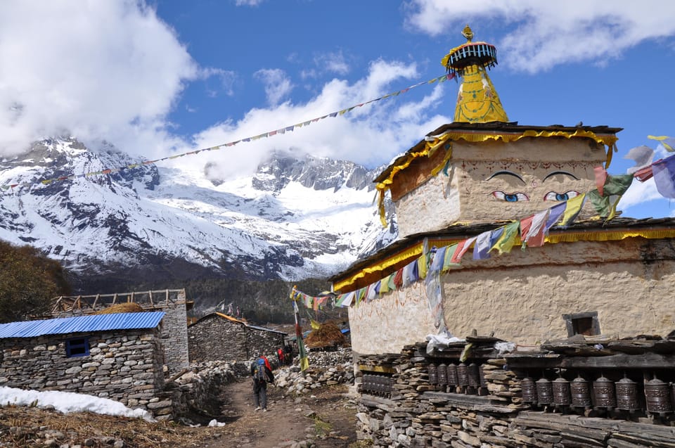 Kathmandu: Manaslu Circuit and Serang Gompa Trek photo 3
