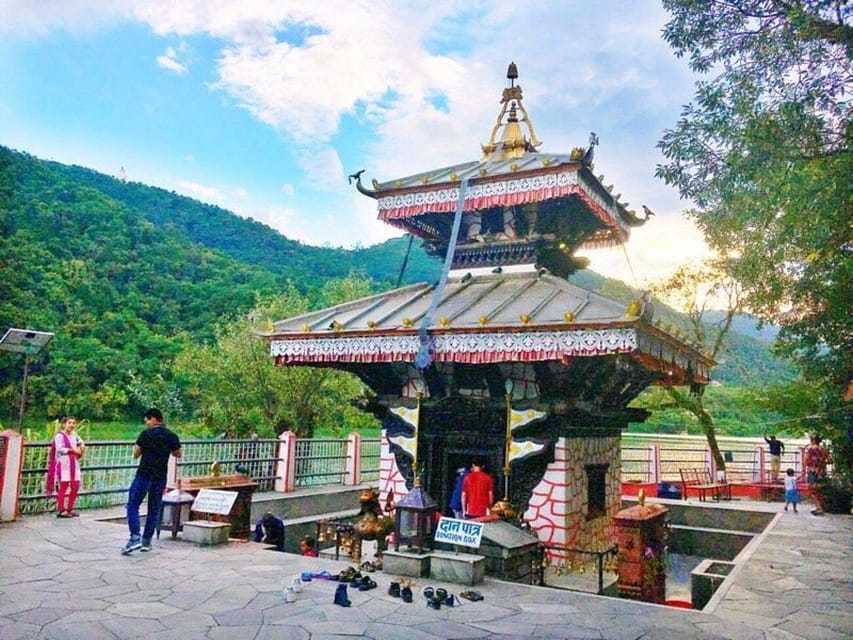 Pokhara: Visit Talbarahi Temple with Boat Ride & Day Hike photo 2
