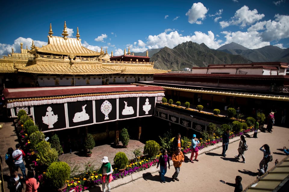 8 Days Lhasa to Everest Base Camp with Tibet Travel Permit photo 4