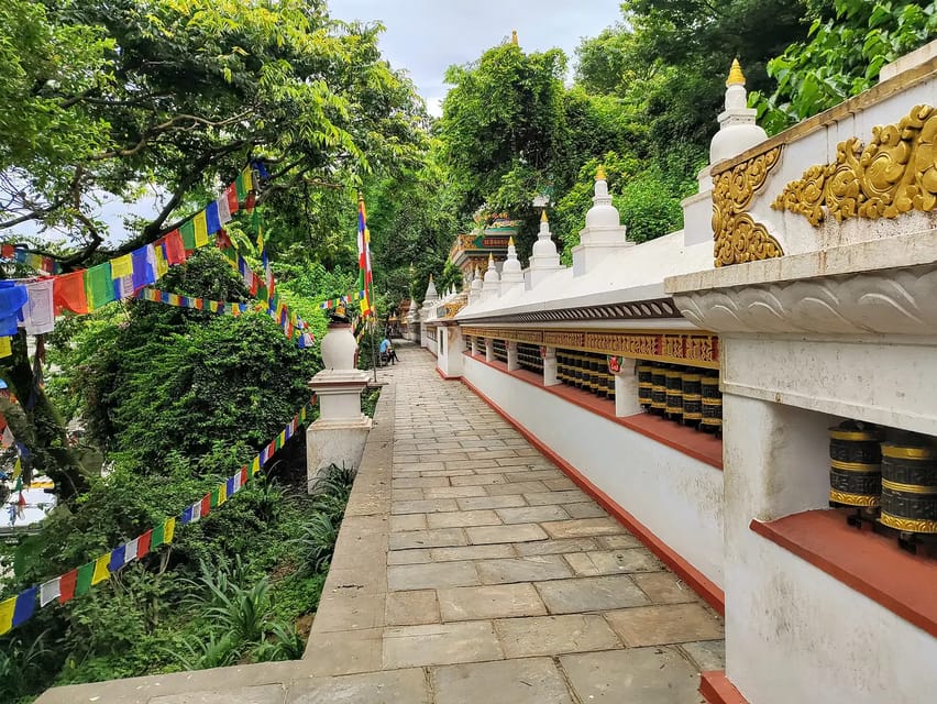 Thamel and Swayambhunath (Monkey Temple) Walking Tour photo 4