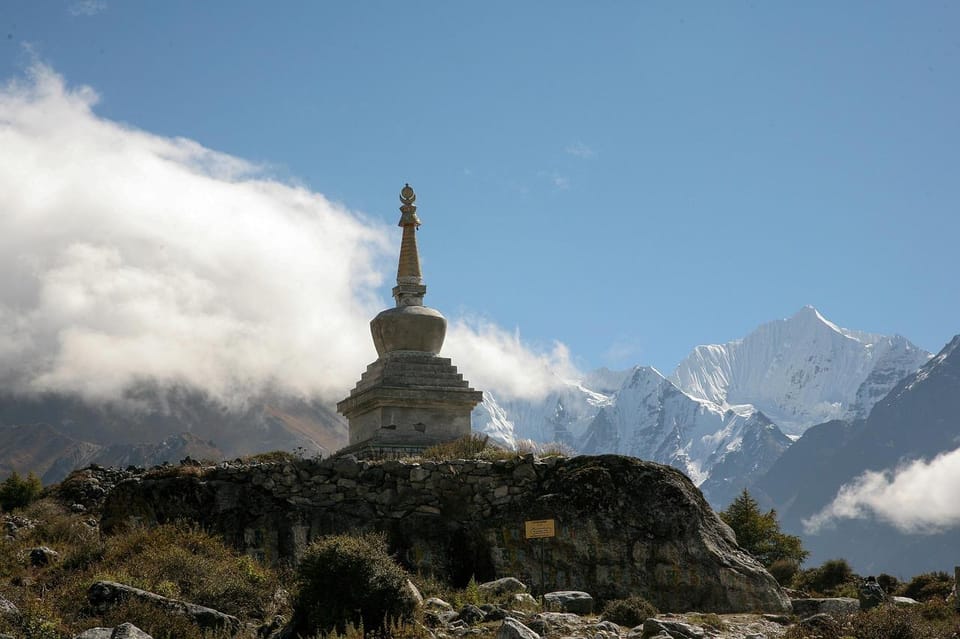 Langtang Valley HeliTour with Landing at Kyanjin Gompa photo 3