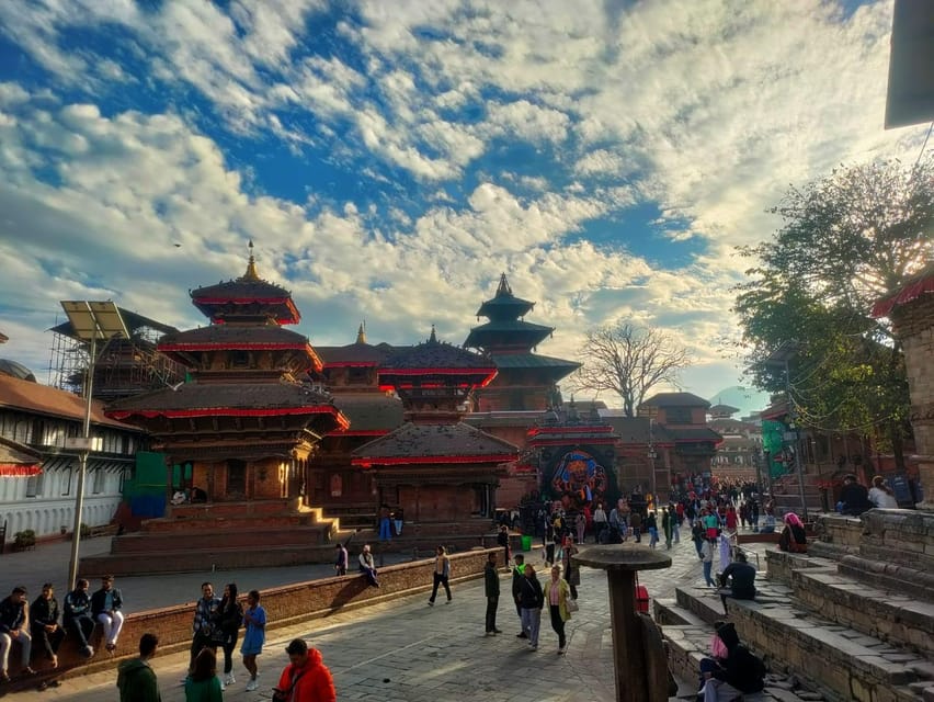Kathmandu: Heritage Tour with Nepali Ethnic Dress Photoshoot photo 4