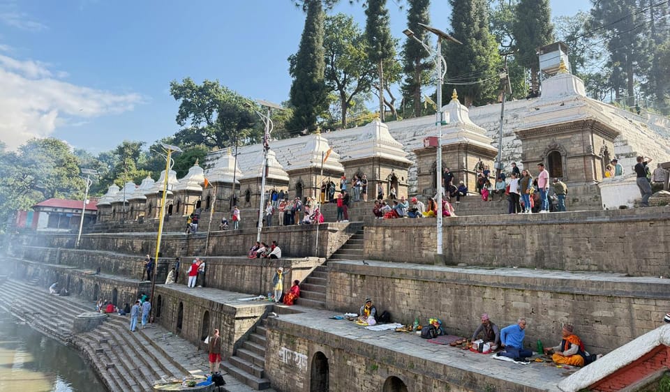 Kathmandu: Pashupatinath and Bouddhanath Evening Tour photo 2