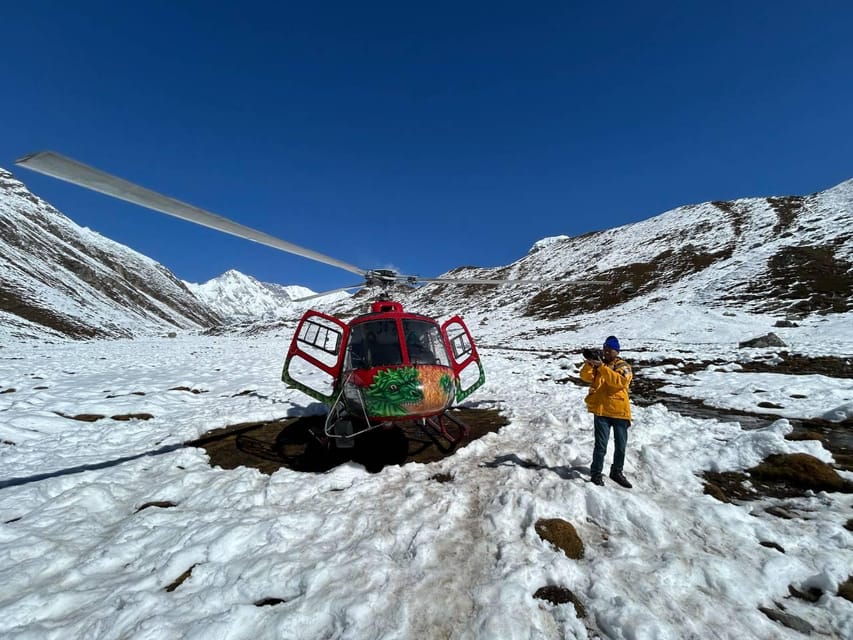 Everest Helicopter Tour Landing & Breakfast at Everest View photo 2