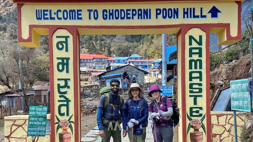 Pokhara: Luxury Ghandruk to Ghorepani Jeep Tour and Hike photo 2
