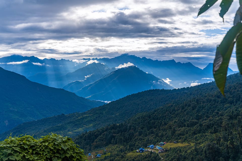 Kathmandu: Makalu Base Camp Digital Detox Trek photo 4