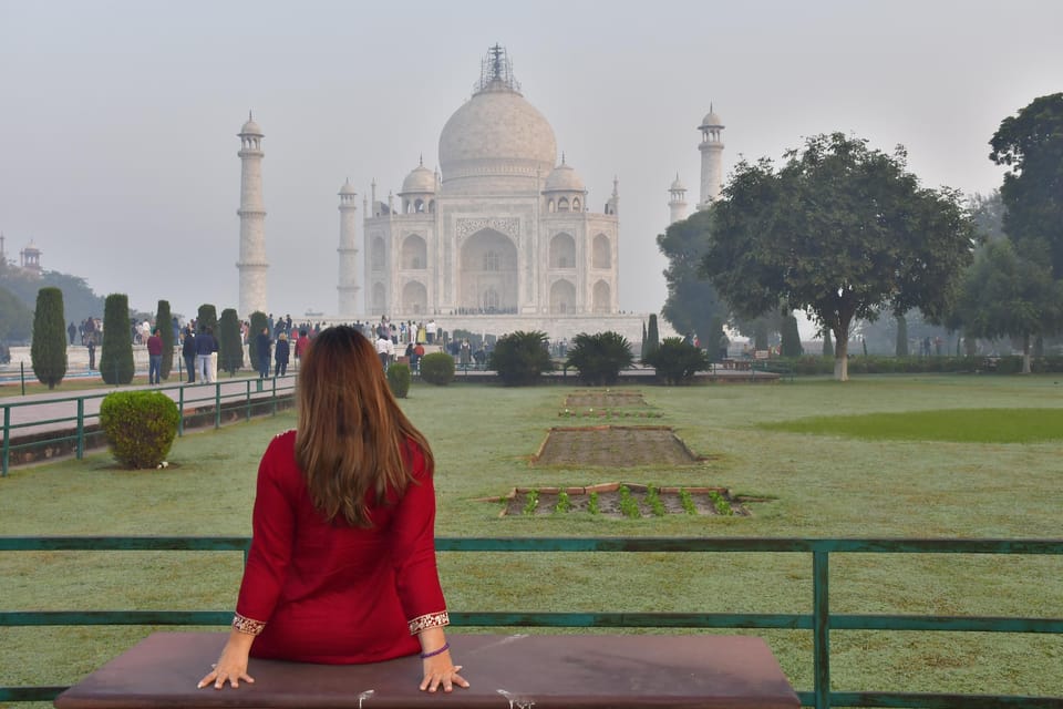 Taj Mahal Express Entry Tickets with Professional Tour Guide photo 4