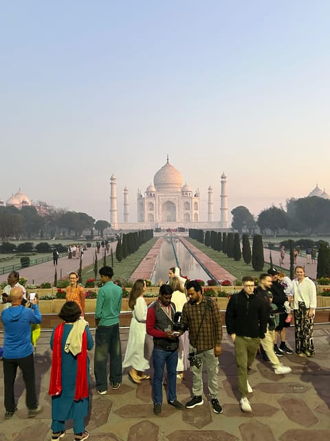 Agra: Taj Mahal Skip-the-Line & Guided Private 3 Hours Tour photo 3