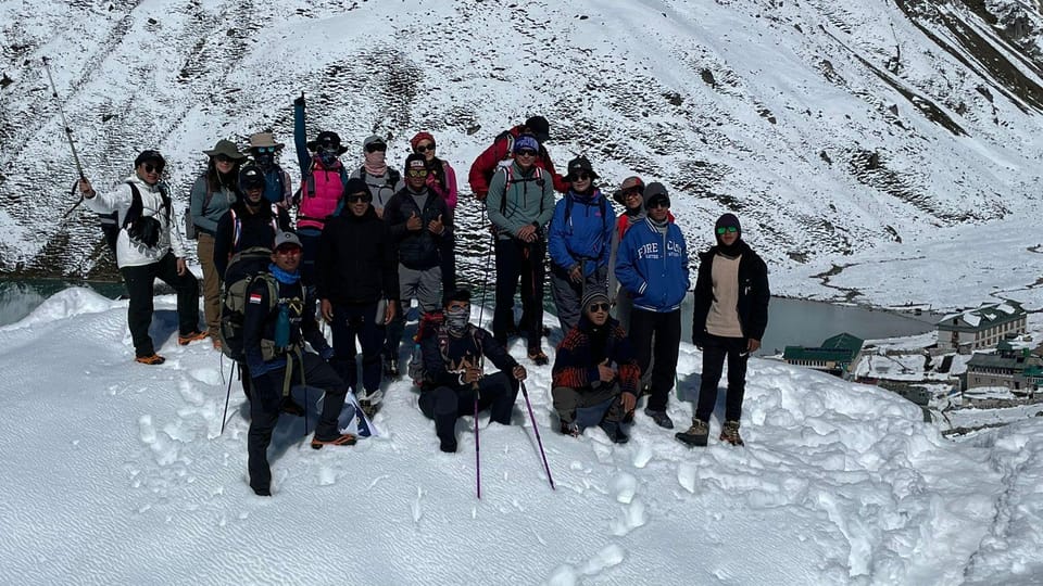 11 Days Short Gokyo Valley Trek from Kathmandu photo 2