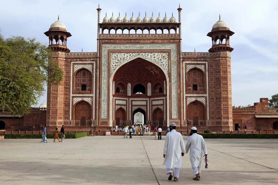 Agra: Taj Mahal , Agra Fort & Baby Taj Express Entry Tickets photo 3
