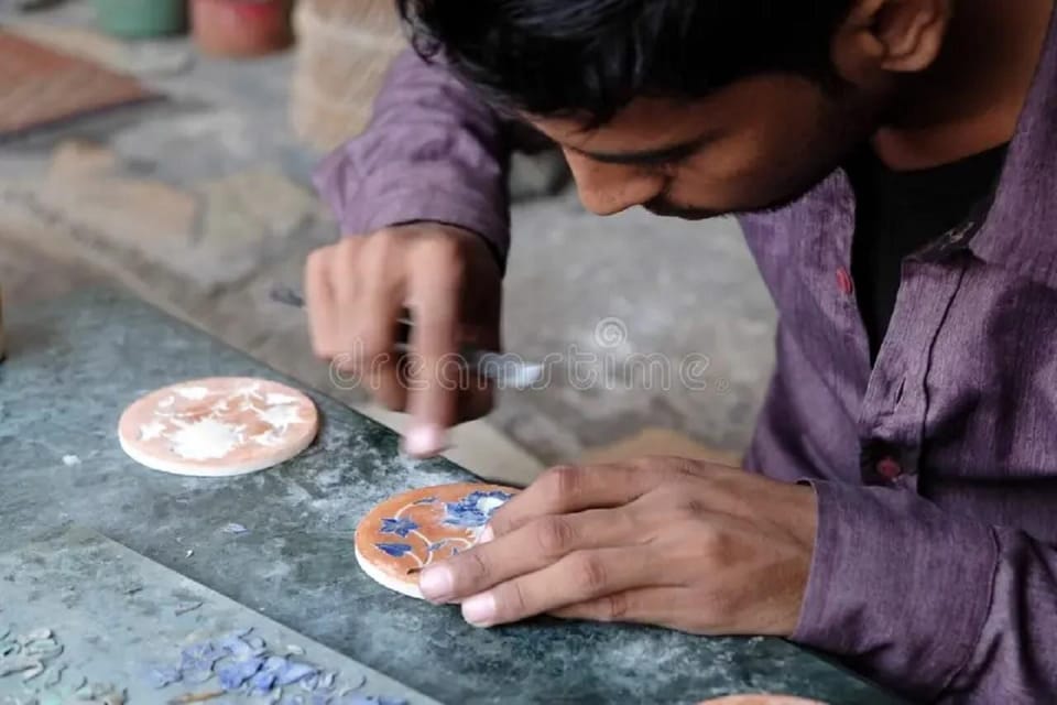 Agra: Shopping Tour Experience with Female Expert Guide photo 2