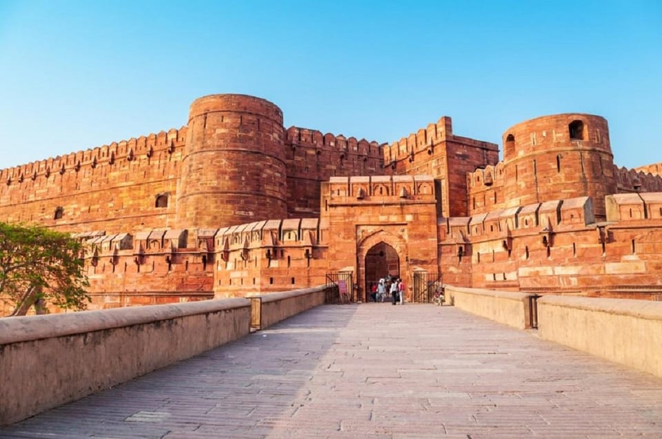 From Agra: Taj Mahal, Agra Fort & Fatehpur Sikri Guided Tour photo 2