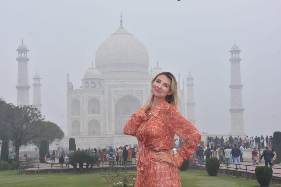 Book Fast-Track Tickets to Taj Mahal – No Waiting with Guide photo 5