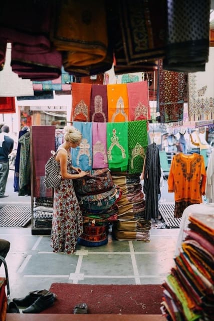 Delhi: Custom Shopping Tour With Private Female Guide photo 3