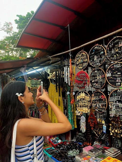 Delhi: Custom Shopping Tour With Private Female Guide photo 5