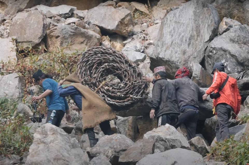 Mad Honey Hunting Tour in Nepal - 4 Days photo 4