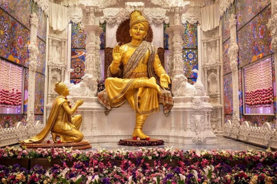Delhi: City Highlights Temples and Market Walking Tour photo 3