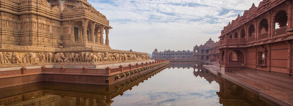 New Delhi: Akshardham Temple Tour with Light & Water Show photo 4
