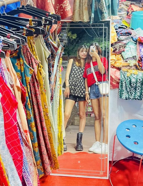 Mumbai: Exclusive Half-Day Shopping Tour with Guide photo 2