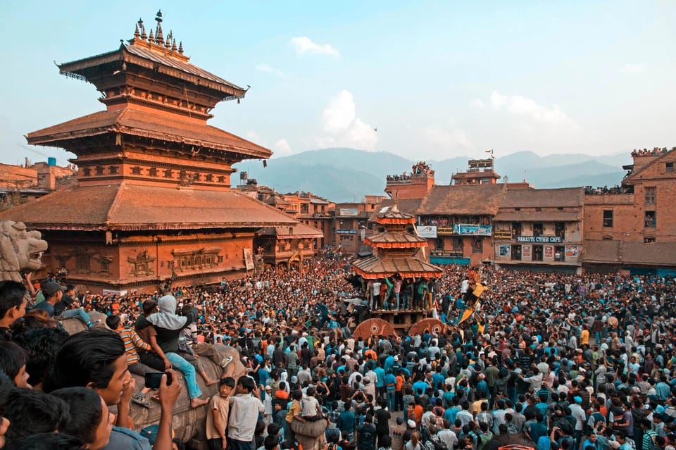 Kathmandu: Traditional Dress Photoshoot & Food Tasting photo 3