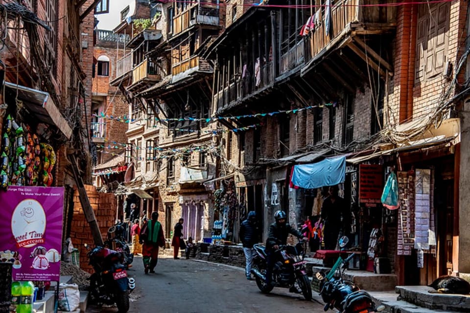 From Kathmandu: Half-Day Guided Tour of Bhaktapur photo 2