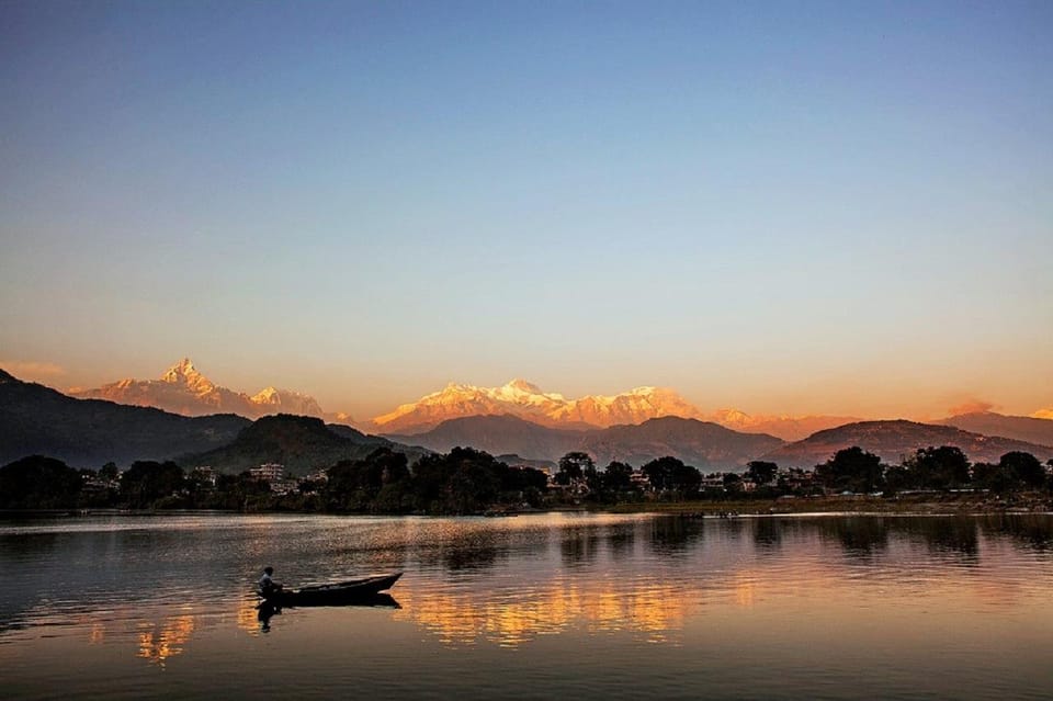 Pokhara: Peace Pagoda Sunset, Annapurna Mountain Views Tour photo 4