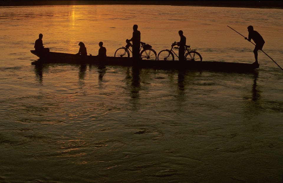 Chitwan: Jungle Safari Tour with Canoe Ride in Forest River photo 5
