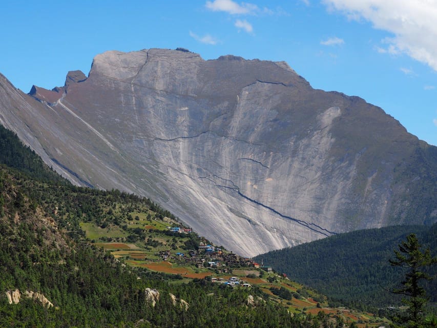 Annapurna Circuit Trek: Short 10 Days Full Board Package photo 4