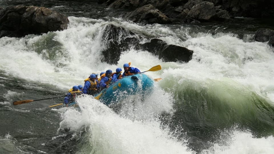 Beginner-Friendly Rafting Adventure on the Trishuli River photo 3