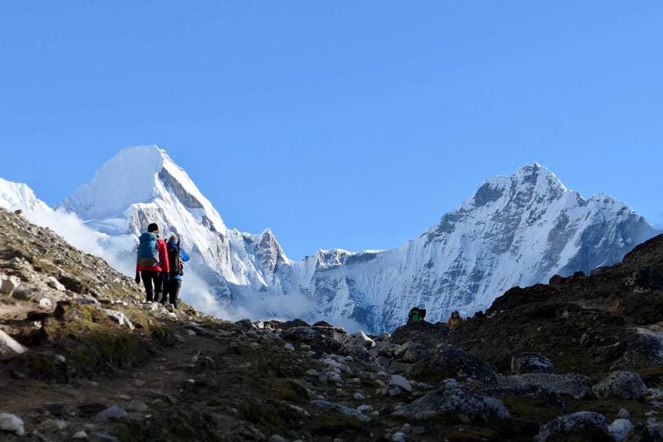 Explore the Mount Everest and Everest Region in a Single Day photo 2