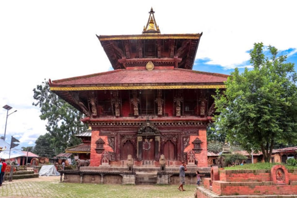 Nagarkot: Sunrise Tour with Changu Narayan & Bhaktapur photo 4