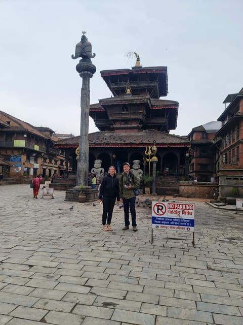 Divine Dusk: The Pashupatinath Evening Aarti Private Tour photo 4