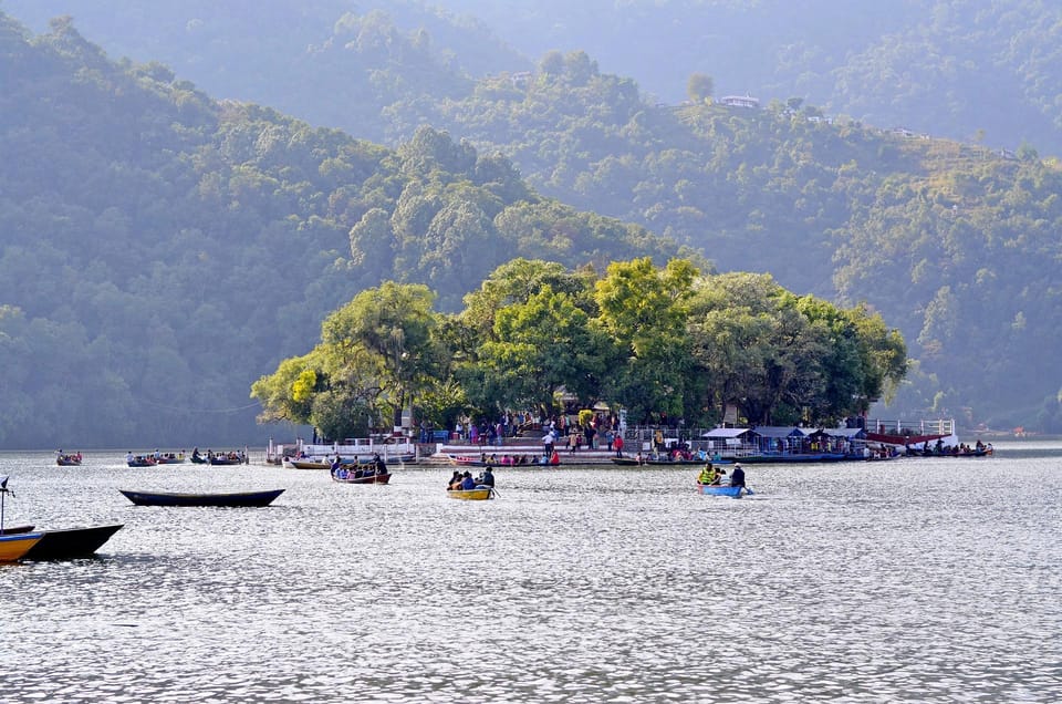 Pokhara: Guided Evening Walking Tour in Lakeside photo 2
