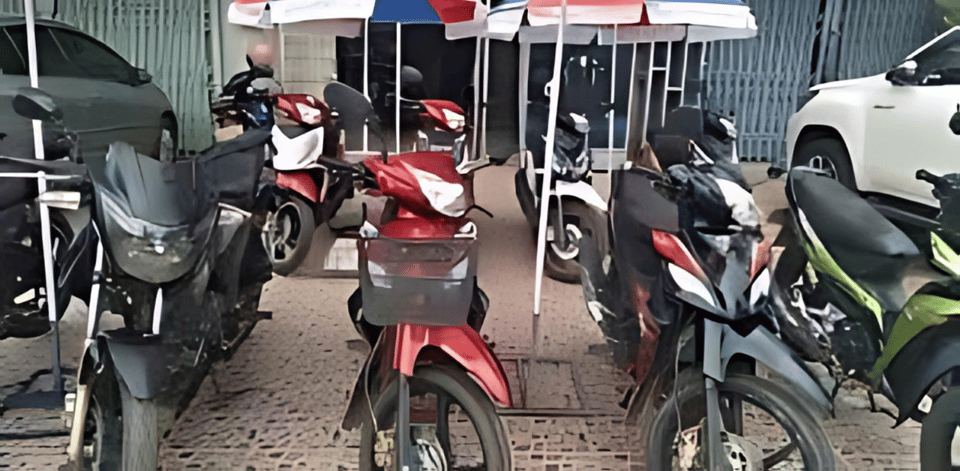 Kathmandu: City Tour with Bike or Scooter Rental photo 2
