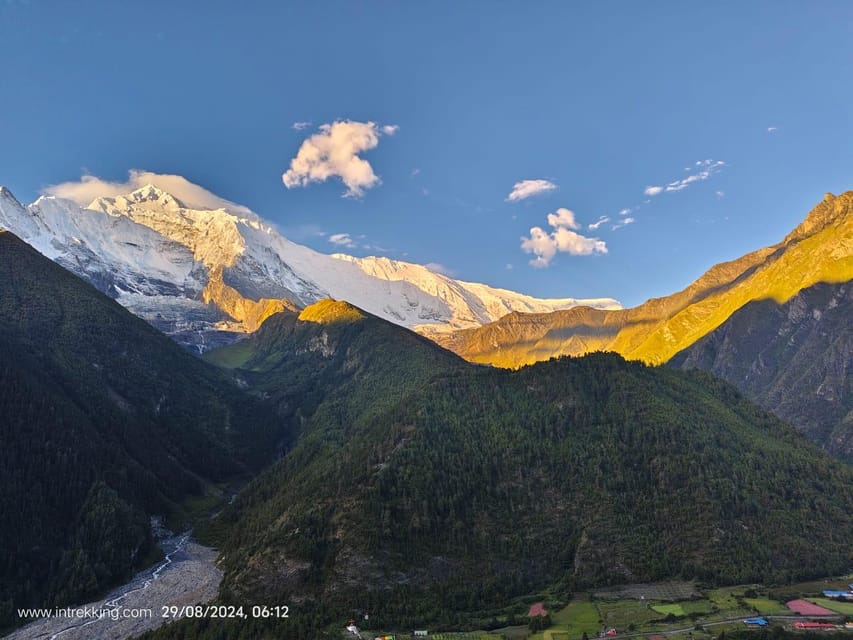 Short Annapurna Circuit Trek 09 Days . photo 4