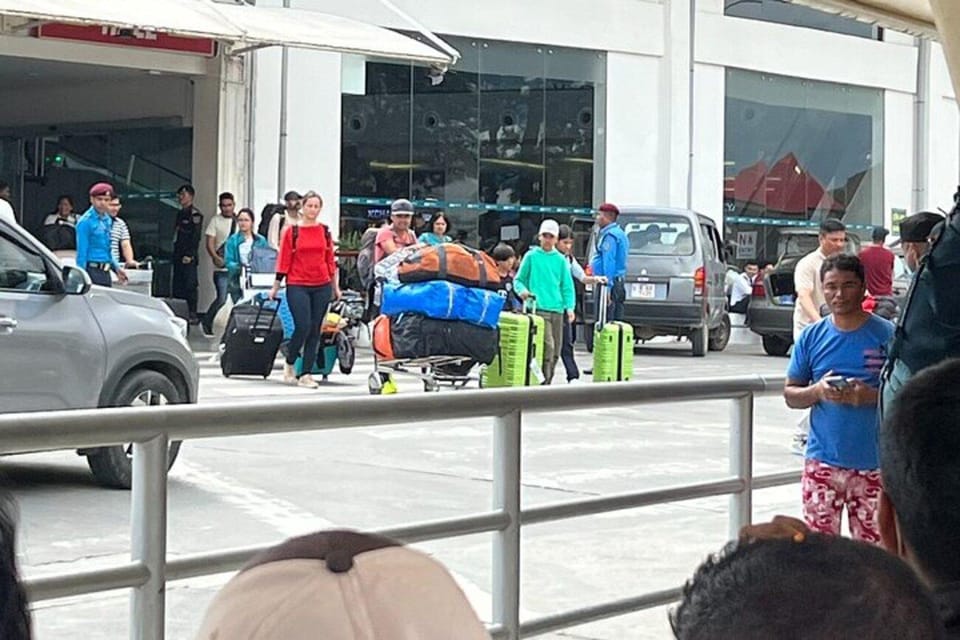 Pokhara: Easy Airport Pick up & Drop off By Private Car photo 2
