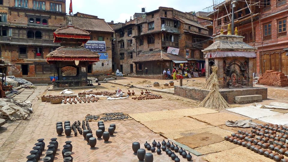 Bhaktapur: Pottery and Craft Tour with Hands-On Experience photo 4