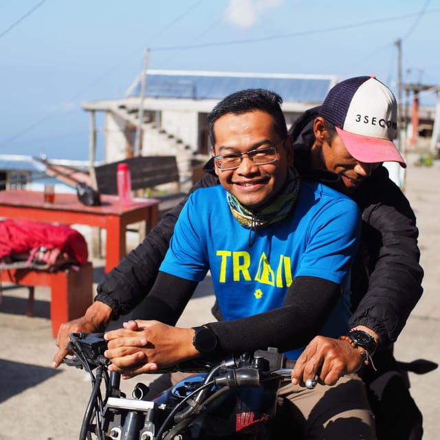From Yogyakarta: Mount Sumbing Day Hike Via Nepal Van Java photo 5