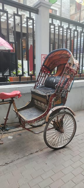 Kathmandu : Thamel and Newroad Rickshaw Tour With Guide photo 5