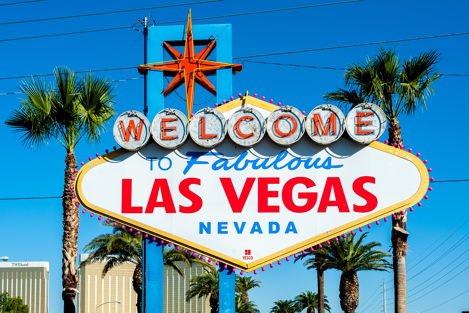 2-Day Bus Tour from Los Angeles [All-Inclusive Tour]:  Las Vegas, Death Valley & Hoover Dam