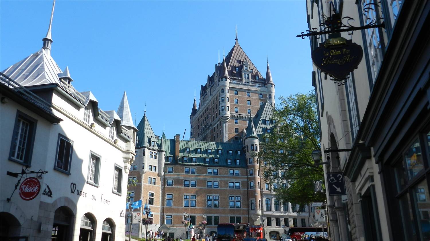 11-Day Eastern Discovery Tour from New York: Quebec, Montreal, Ottawa, Toronto, Niagara Falls, Boston, Washington D.C. and Philadelphia