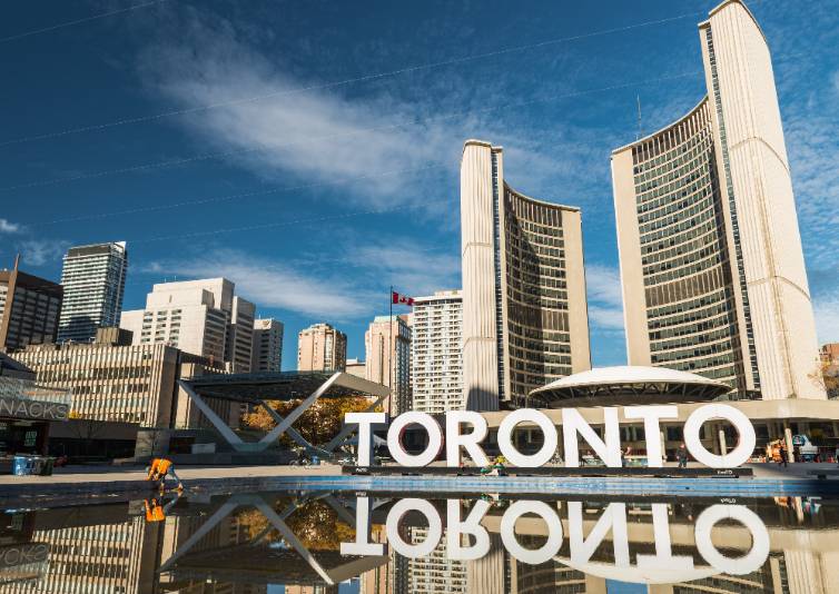 3-Day Canada Iconic City Tour from Toronto: Ottawa, Montreal, Quebec and Kingston