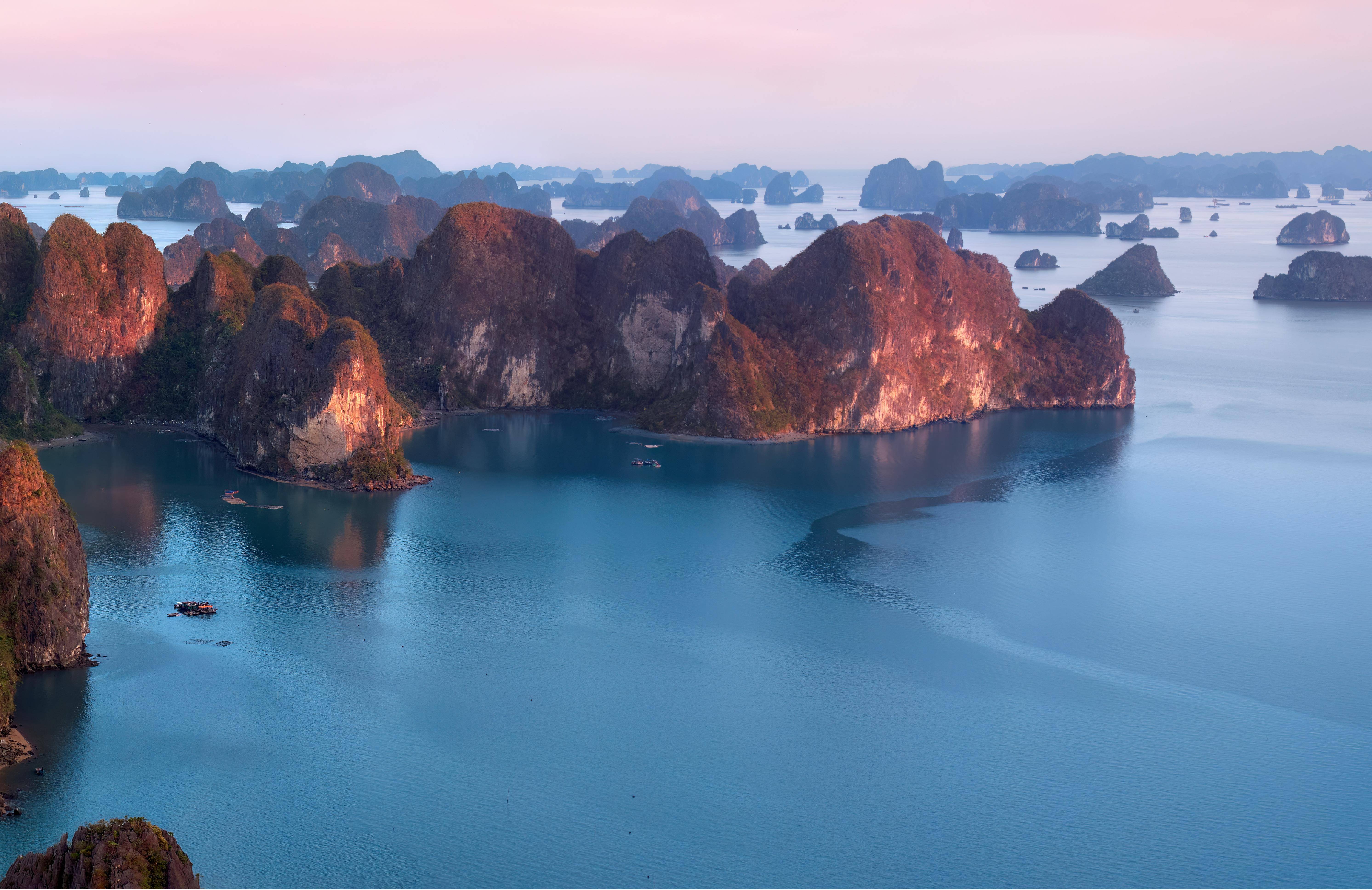 10-Day Vietnam Private Tour: Hanoi, Ha Long Bay, Da Nang, Hoi An, Ho Chi Minh City & Mekong Delta — photo 5 of 9