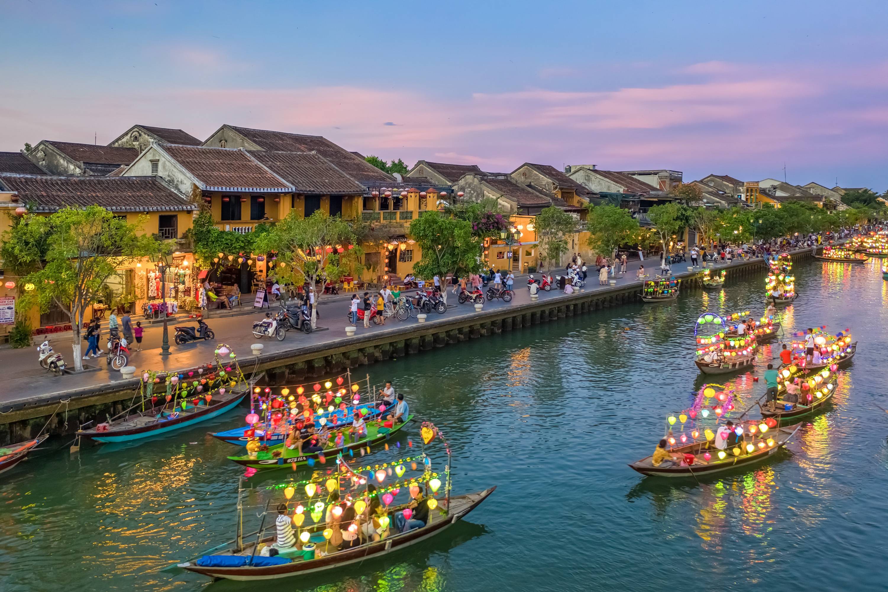 10-Day Vietnam Private Tour: Hanoi, Ha Long Bay, Da Nang, Hoi An, Ho Chi Minh City & Mekong Delta — photo 6 of 9