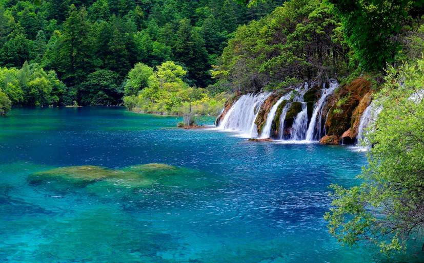 3-Day Jiuzhaigou & Huanglong High-Speed Rail Tour from Chengdu: UNESCO Scenery, Tibetan Culture & Gradual Altitude Acclimatization — photo 4 of 10